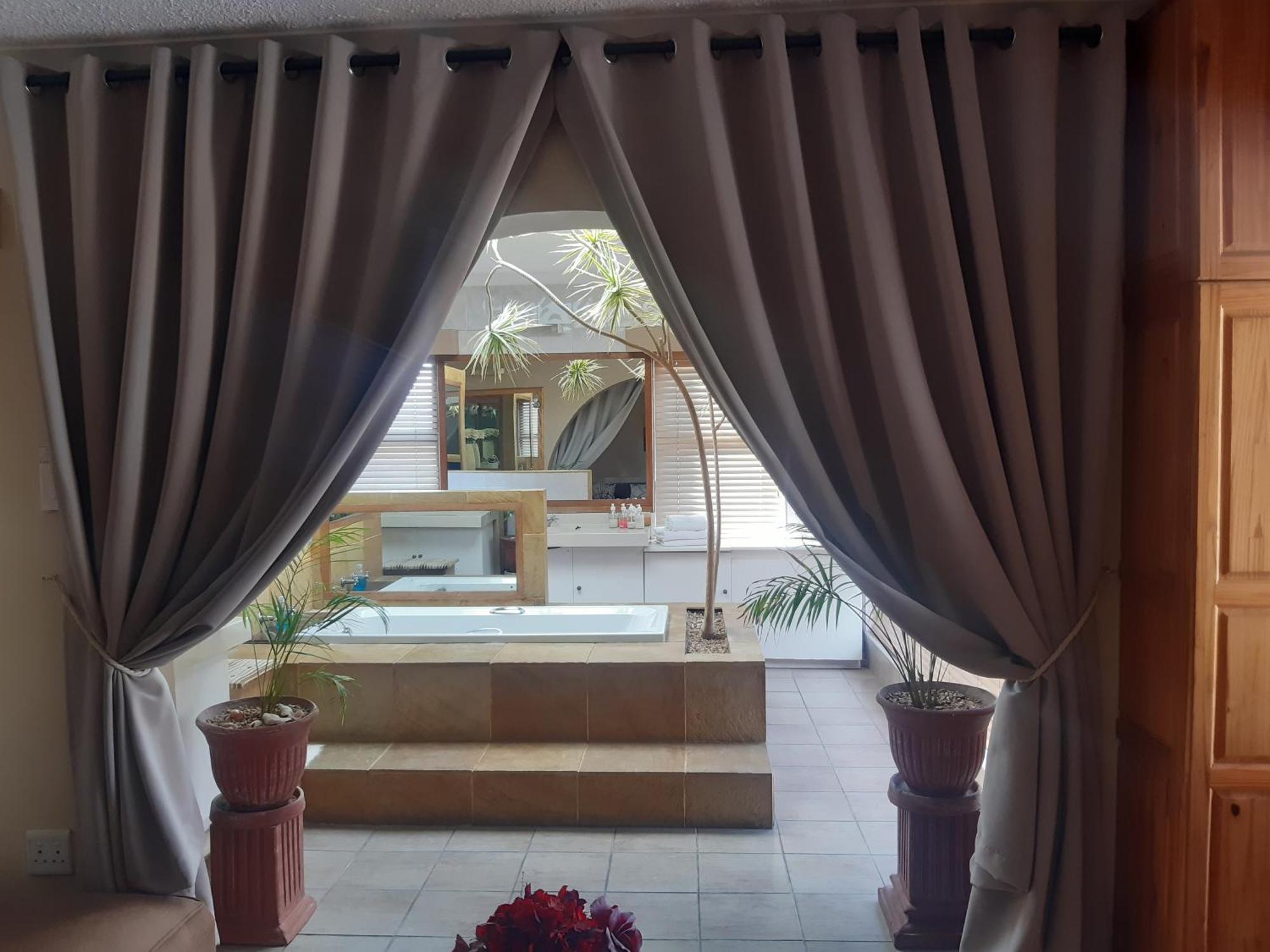 Dolphin View Guesthouse Джеффріс-Бей Екстер'єр фото