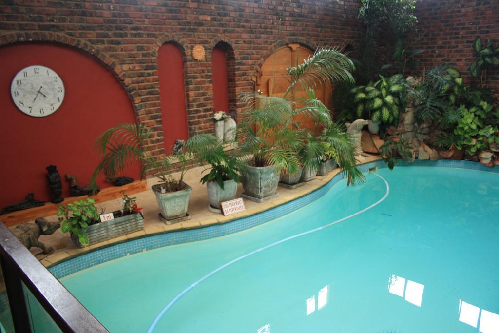 Dolphin View Guesthouse Джеффріс-Бей Екстер'єр фото